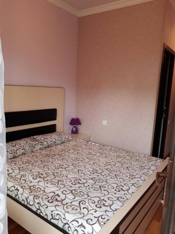 Фотографии номера Двухместный номер Делюкс с 1 кроватью и ванной в  Arm Hostel Ереван